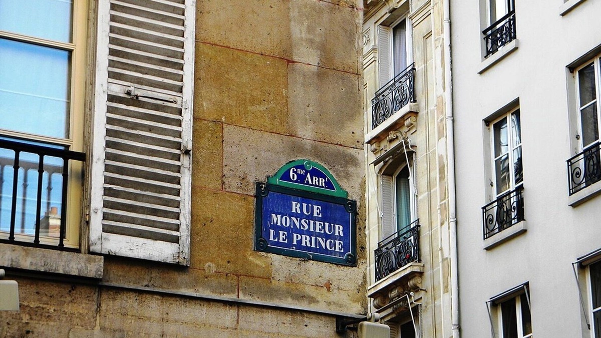 Quartier des Invalides Apartment | L'Essence de Saint-Germain-an opulent 18th-century apartment