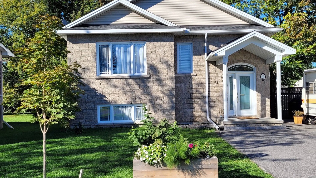 Embrun Condo | L'est Ontarien à son Meilleur!