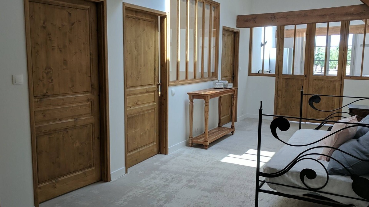 Saint-Colomb-de-Lauzun Villa | L'Estanguet, Charm and Pool, 6p in Périgord, 125m2