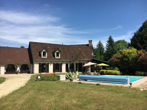 Saint-Martin-des-Champs House | L'Etincelle villa 14 pers, piscine jacuzzi, sauna