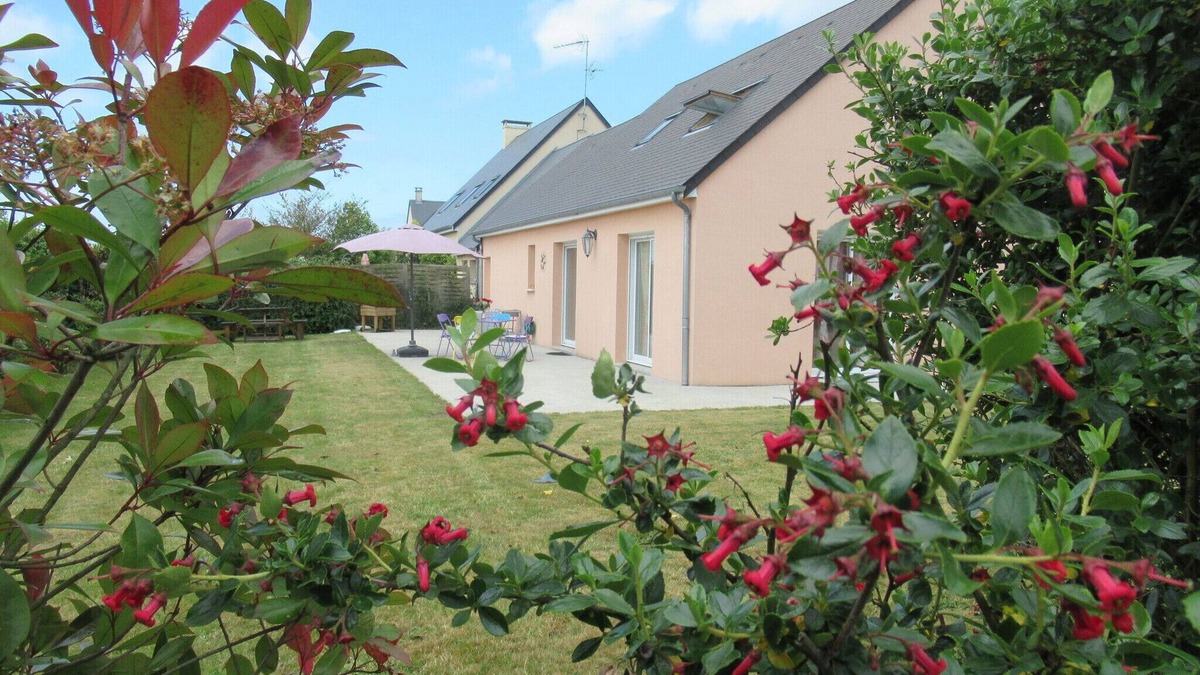 Saint-Pair-sur-Mer House | L'HIPPOCAMPE Bright house with garden near beach