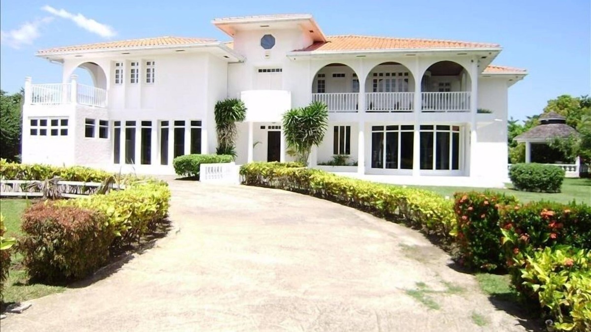 Mammee Bay Estates Villa | L'Horizon, a Jewel in the Caribbean with Private Pool, Poolside Bar and Music