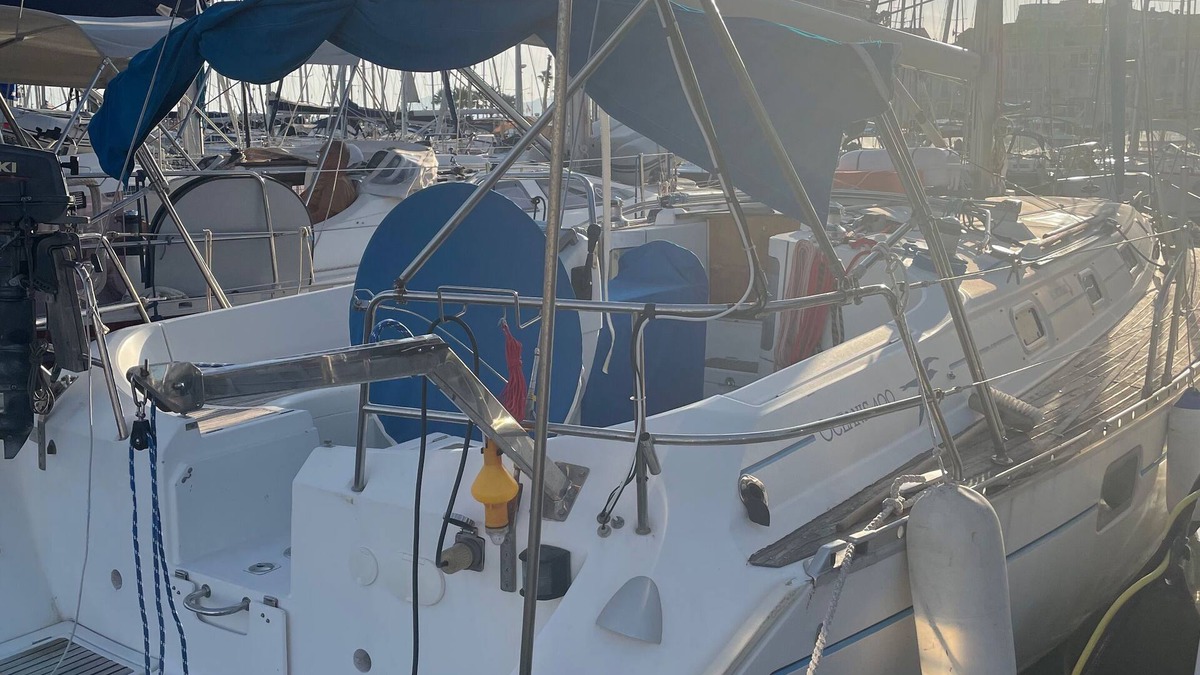Cannes Old Town Boat Rental | L'Horizon Doré - a stone's throw from the Croisette