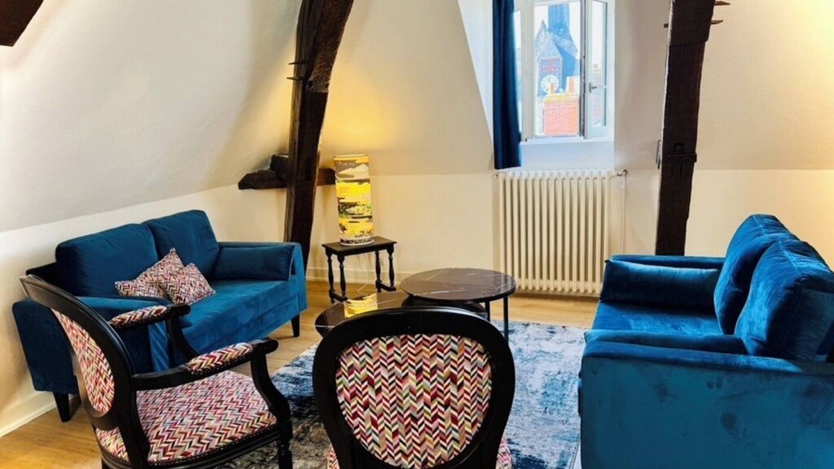 Amboise Apartment | L'Horloge, charming accommodation at the foot of the castle