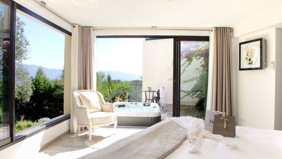 Vetricella Hotel | L'Hostellerie Du Moulin Des Oliviers