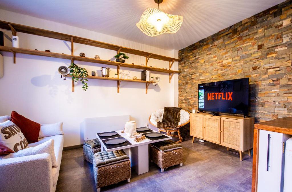 Saint-Andre-lez-Lille Apartment | L'illois - 2 beds - Free Parking - Vieux Lille - Wifi - Netflix