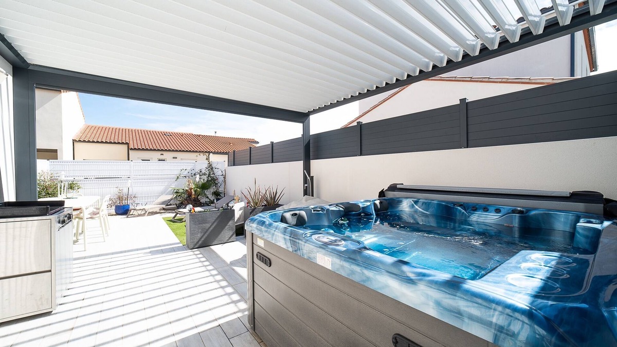 Pia House | L'impertinente - Maison climatisée avec jacuzzi