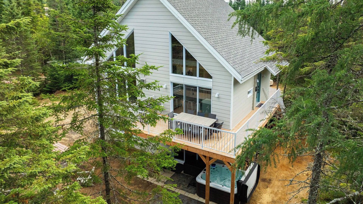 Shannon House | L'intemporel - half modern half vintage. Best for family and friends