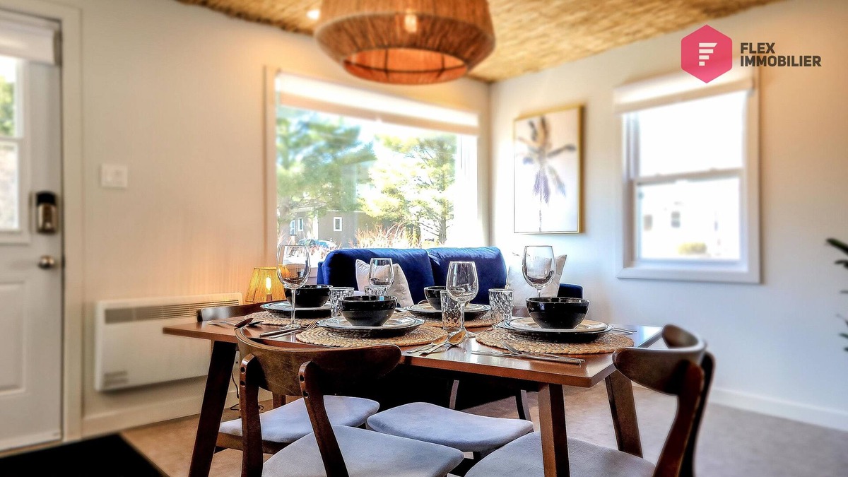 Magog Ski Chalet | ⭐ L'Oasis de Chalet Memphré 🌴 Southière Beach in Magog, Eastern Townships ⭐