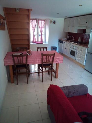 Sarrebourg Apartment | L'OASIS maisonnette centre ville 3 chambres terrasse espace vert privé parc sainte croix center parc 20 minutes