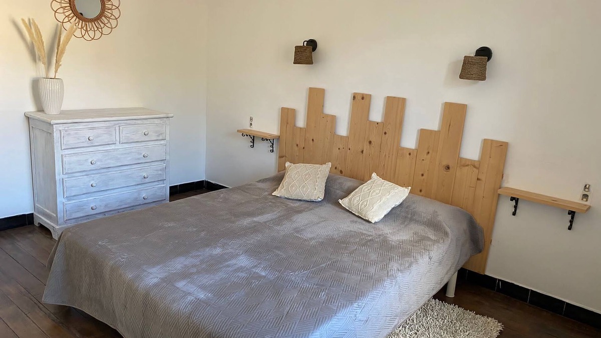 Ferrals-les-Corbieres House | L'octroi, Village house with patio