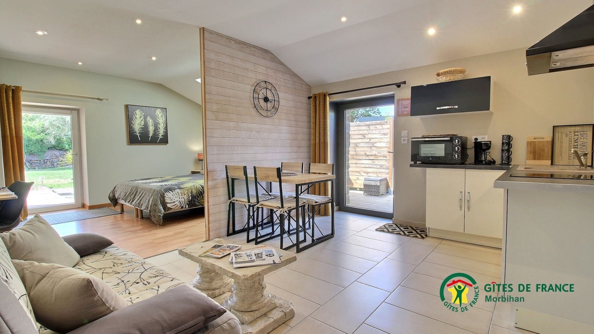 Surzur Apartment | "L'Orée - Private SPA - Quiet location