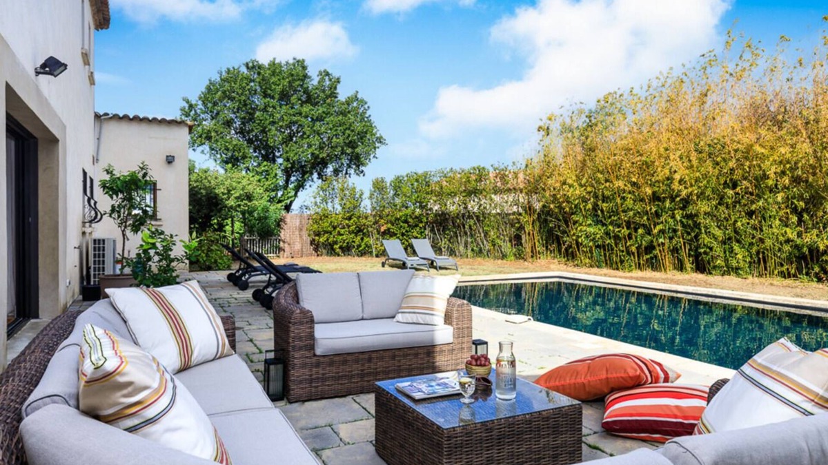 Blauzac Villa | L'orangerie - Four Bedroom Villa, Sleeps 8