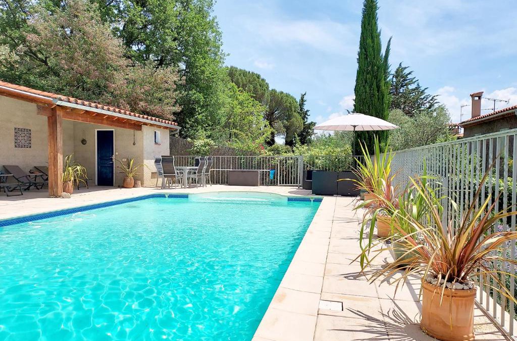Eus House | L'Ours Brun holiday rental