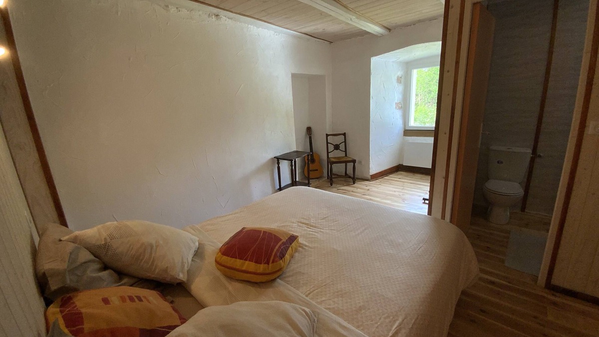 Saint-Georges-de-Levejac Bed & Breakfast | L'Oustaliere, DALIDA room, spa and sauna access