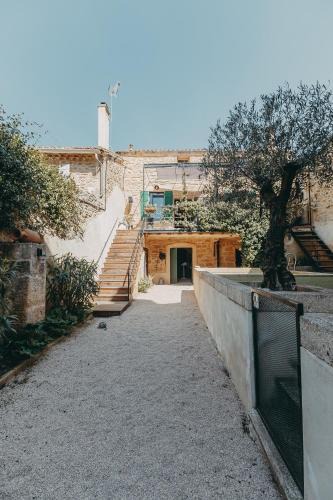 Vers-Pont-du-Gard Villa | L'Oustal Di Fabre - Villa avec piscine à Vers-Pont-du-Gard