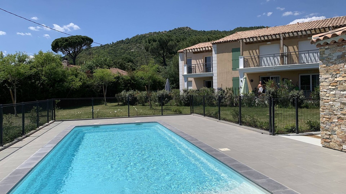 Plan-de-la-Tour Apartment | L'Oustalet charming apartment in the heart of the village