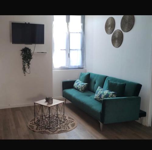 Montlucon Apartment | L' Urbain- Centre ville - Climatisé