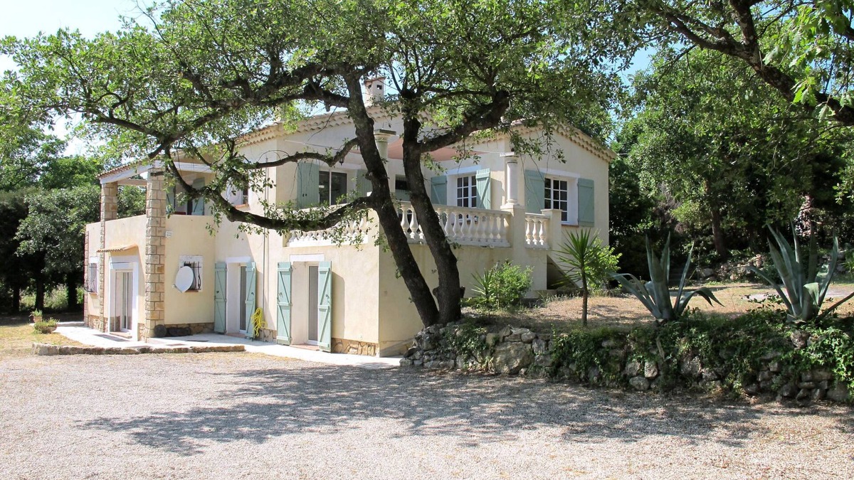 Bagnols-en-Foret House | L'Yeuse by Interhome