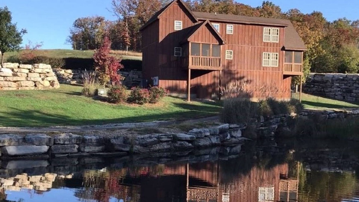 Reeds Spring Cabin | L119-C, 4 Br Lakefront Cabin, September Nights – 15% Off 3+ Nts SEE DESC.BELOW
