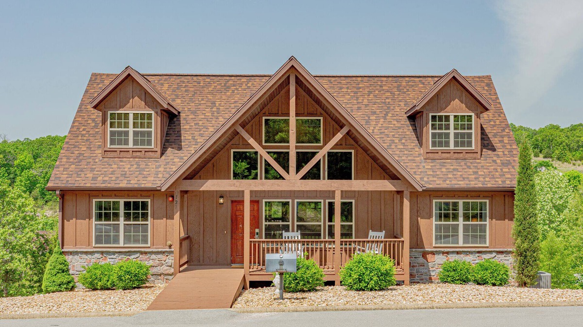 Reeds Spring Cabin | L137, 4Br Fox Hollow Cabin, September Nights – 15% Off 3+ Nts SEE DESC. BELOW
