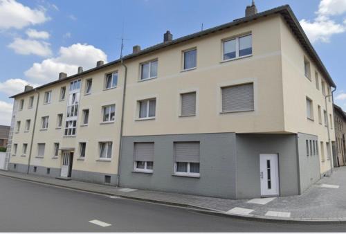 Geilenkirchen Apartment | L21-Apartment Geilenkirchen OT Teveren, 3 Zimmer, 5 Betten, Standardisierte Ausstattung, ideal für Reisende, Pendler, Familien