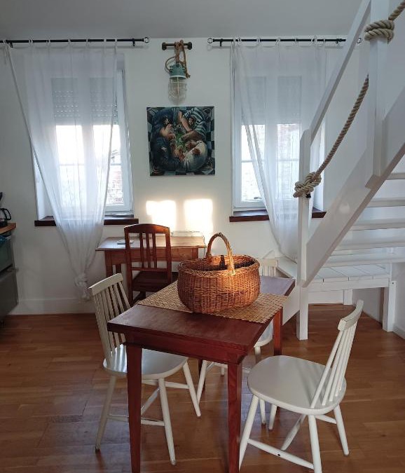Cabourg Apartment | La Baleine - Hyper centre, Charme et calme à deux pas de la mer