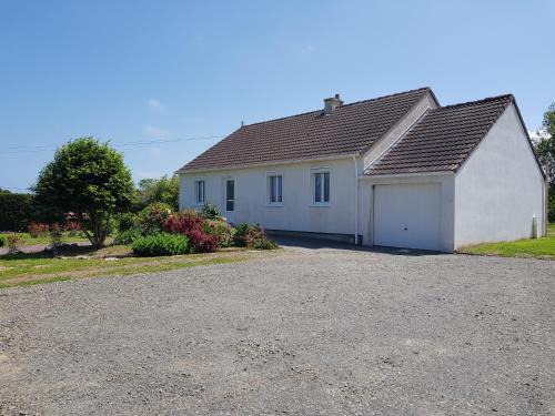 Saint-Laurent-sur-Mer House | La Barak'A