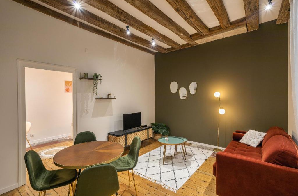 Dobree-Bon Port Apartment | La Baronne- Chaleureux T2