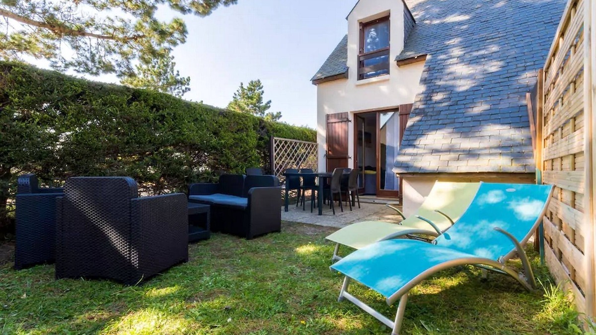 Guerande House | La Baule, house with garden, swimming pool, near beach Benoit
