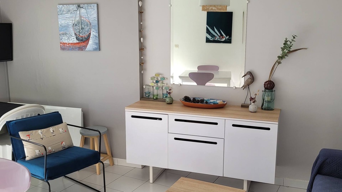 La Baule-Escoublac Apartment | LA BAULE T2bis 400M Benoit beach and the port and shops of Pouliguen