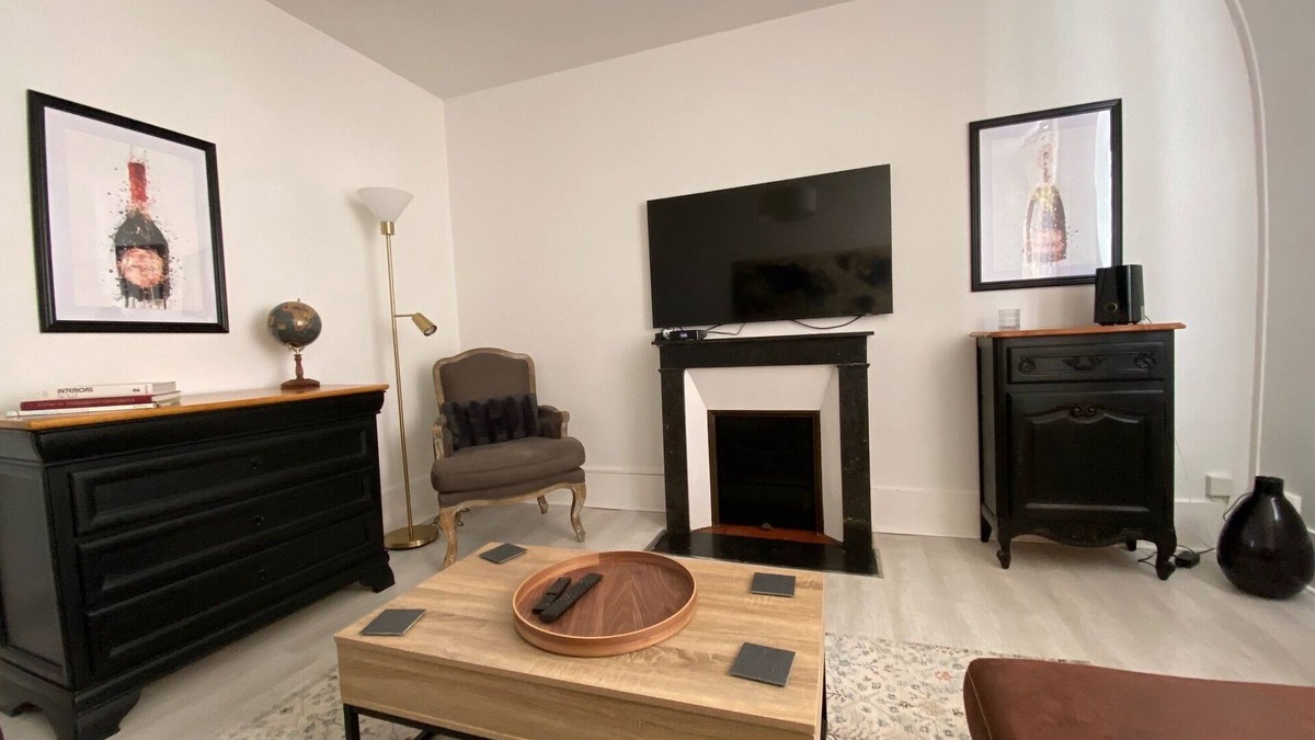 Chateau-Thierry House | LA BELLE ADRESSE - HEART OF TOWN