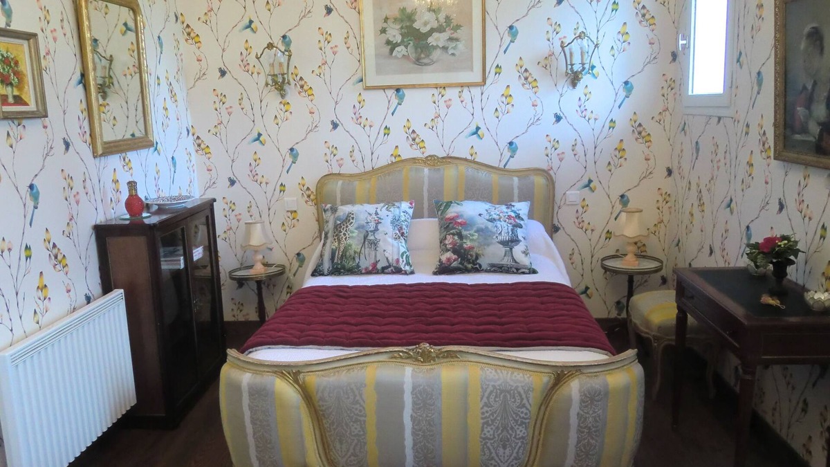 Villedomer Bed & Breakfast | LA Belle Saison Maison D'hôtes Romantique à Proximité de la Vallée des Rois
