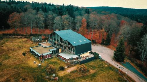 Laprugne Hotel | La Belle Verte