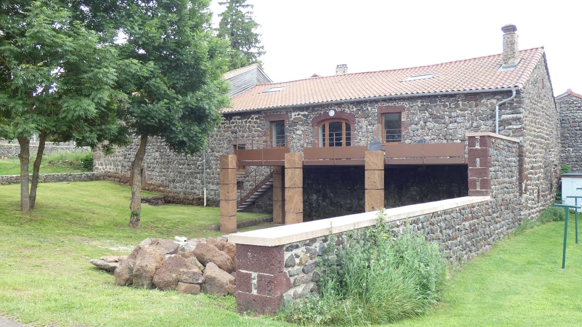 Bains House | La Bergerie de FAY in the heart of Devès and Chemin St Jacques - Massif Central