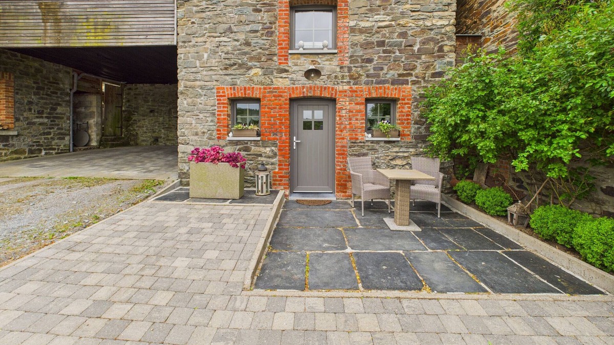Opont House | La Bergerie Romantique