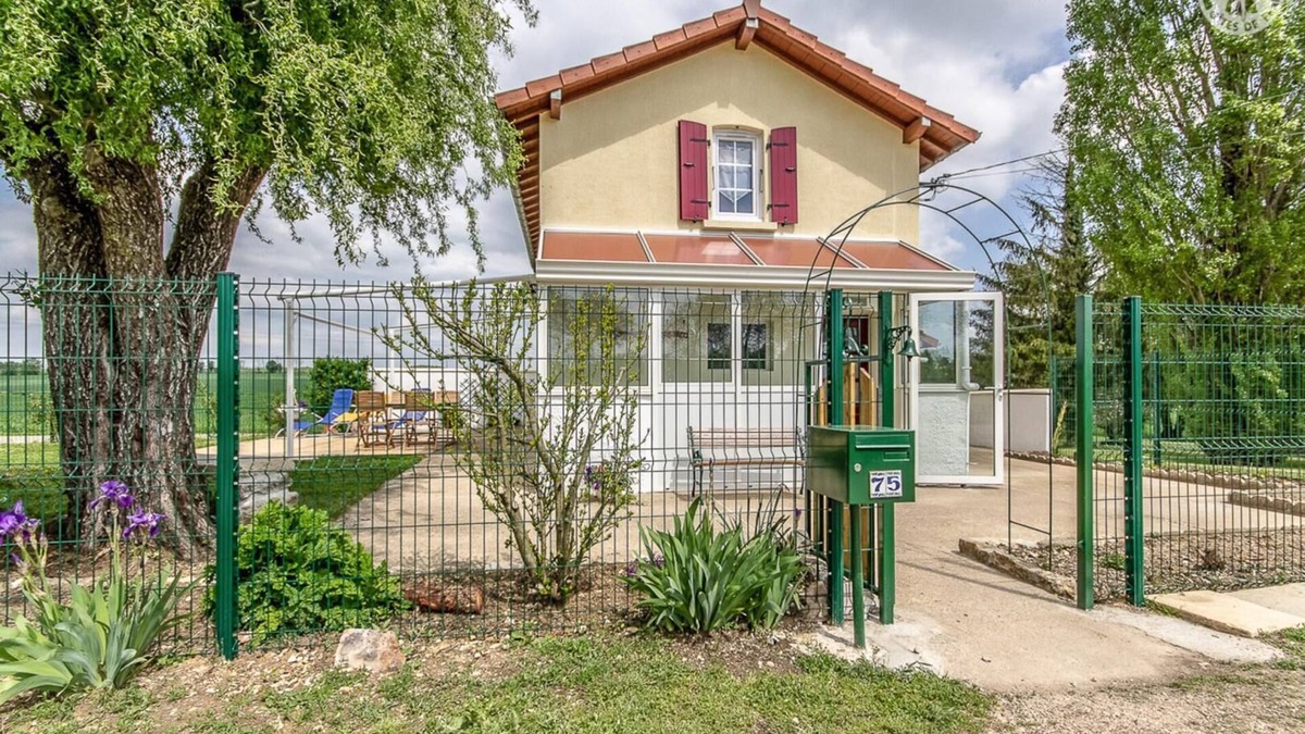 Saint-Germain-du-Plain House | La Bicyclette Verte - SAINT GERMAIN DU PLAIN