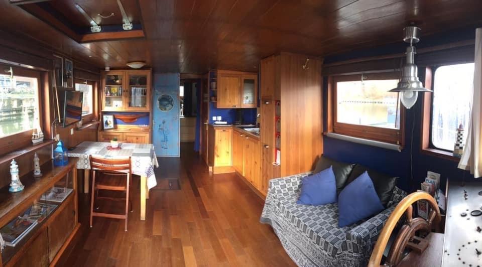 Wambrechies Boat Rental | La bigoudène
