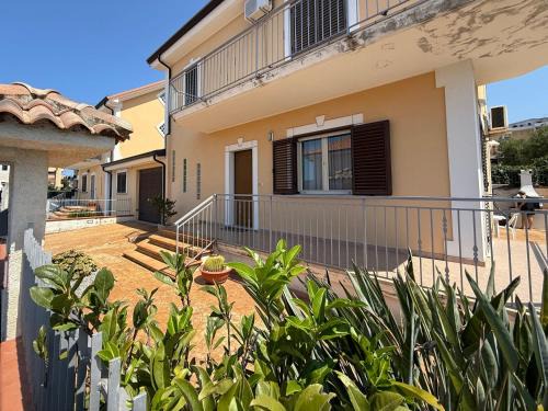 Scalea House | La Bombon era
