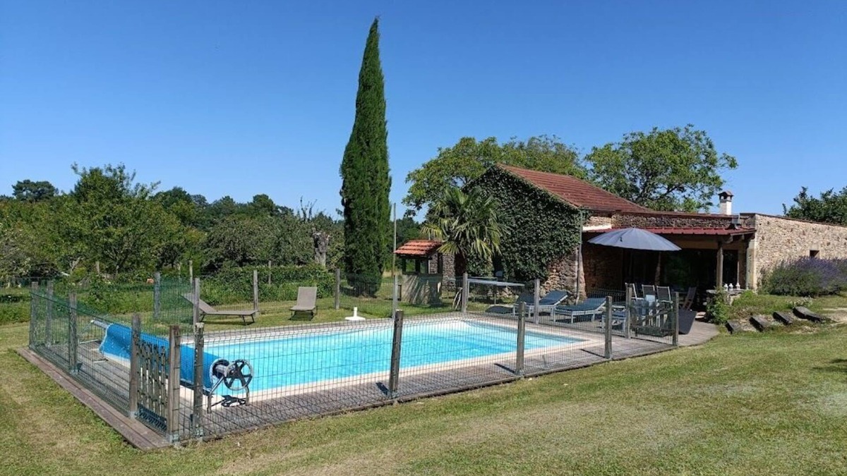 Saint-Cernin-de-lHerm House | La Borie Blanche: in the heart of the Périgord Noir