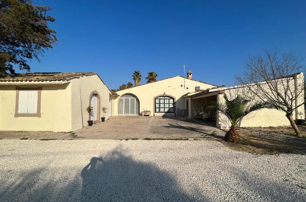 Gallina Apartment | La Bouganville