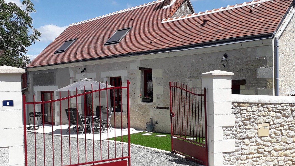 Saint-Georges-sur-Cher House | "La boulange" former winemaker's house with its bread oven