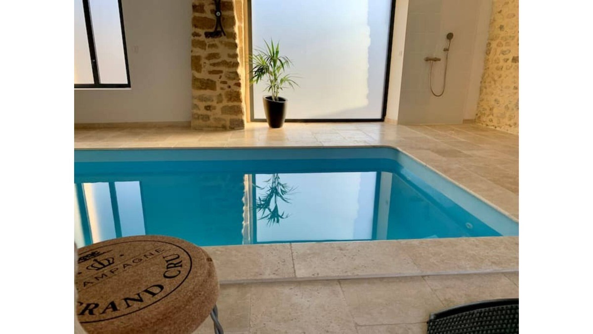 Baslieux-les-Fismes House | La Bulle, High Standing House