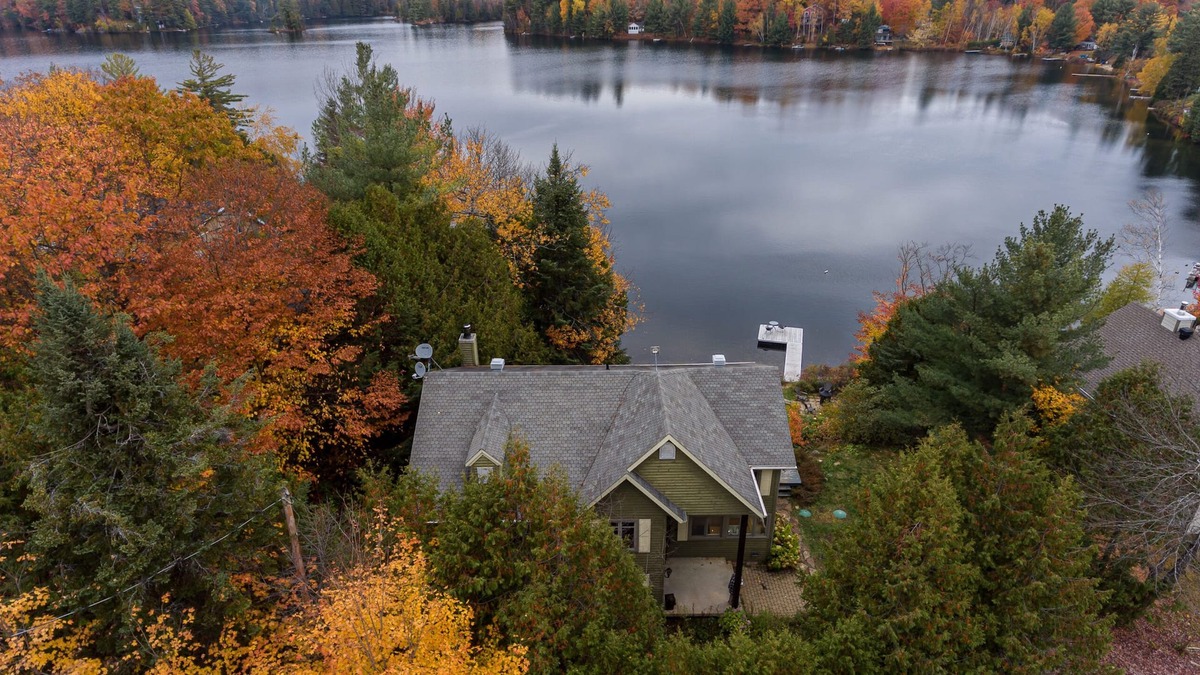 Sainte-Marcelline-de-Kildare Ski Chalet | Lake Leon Chalet