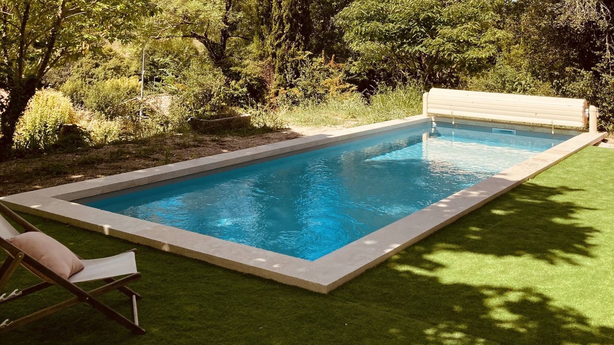 Belveze Bed & Breakfast | La Cabane, charming and unusual, swimming pool, for lovers of peace and nature