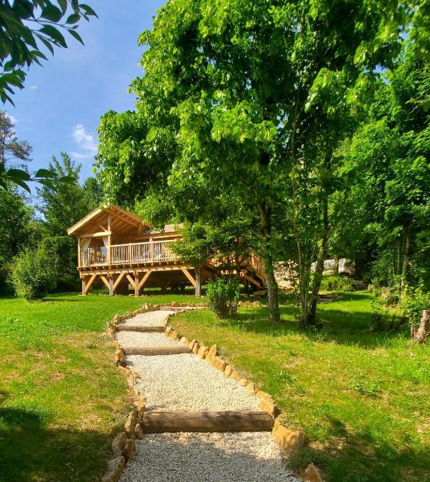 La Bussiere-sur-Ouche Cabin | La Cabane du Domaine des Ecus d'Or