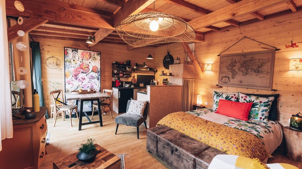 Laval Cabin | LA CABANE DU BON CHEMIN, SPA