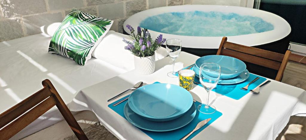 Los Franceses-la Vega Apartment | La Calita Escondida - Jacuzzi y Cocina en Terraza Privada - Piscina y Parking Gratis