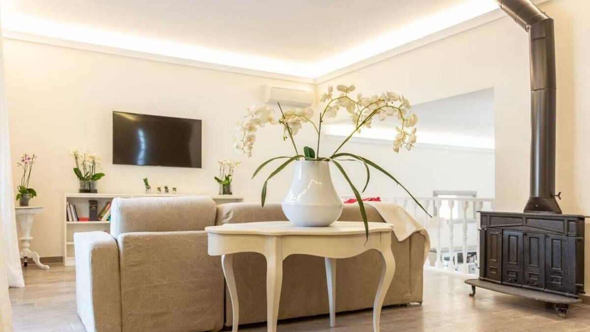 Monteverde Nuovo Villa | La Camelia Bianca, independent villa with garden and outdoor hot tub