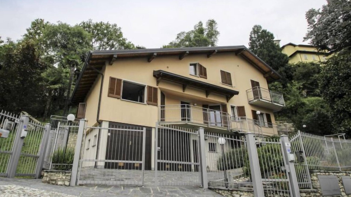 Brezzo di Bedero House | La Canonica by Interhome